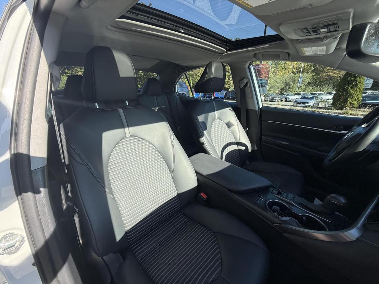 2024 Toyota Camry SE Auto AWD Photo