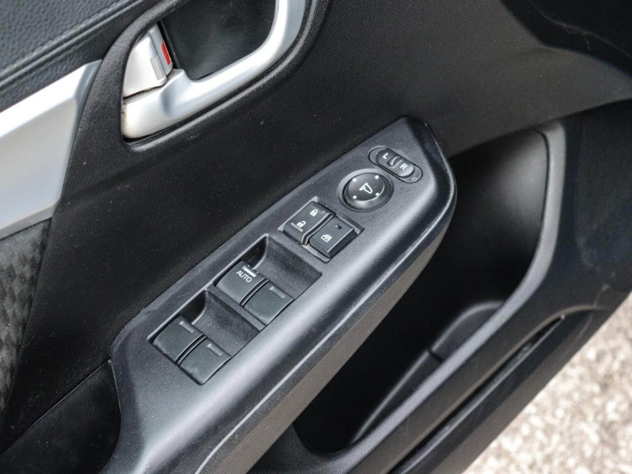 2014 Honda Civic 4dr CVT EX Photo