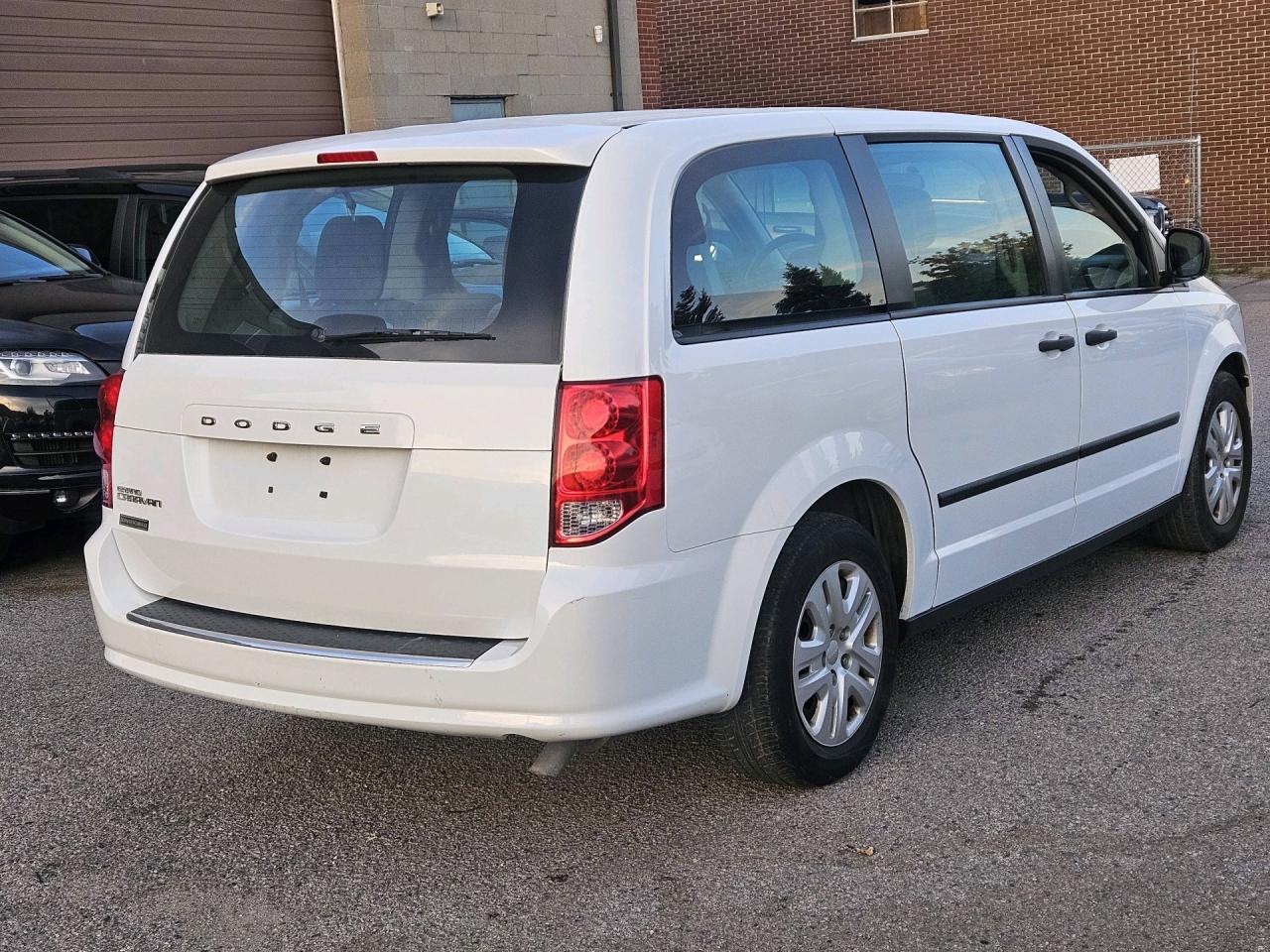 2016 Dodge Grand Caravan CANADA VALUE PACKAGE Photo3