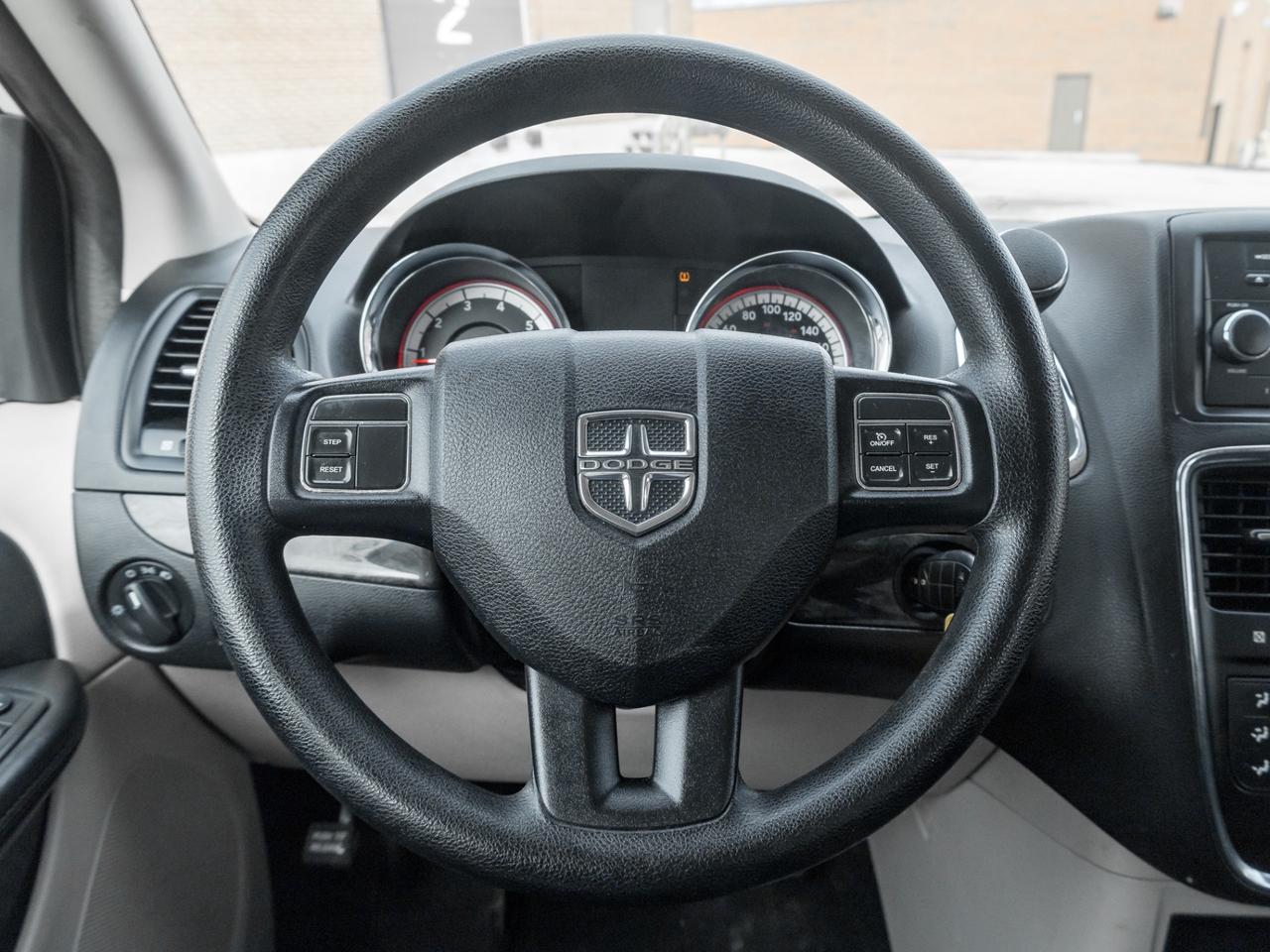 2016 Dodge Grand Caravan CANADA VALUE PACKAGE Photo