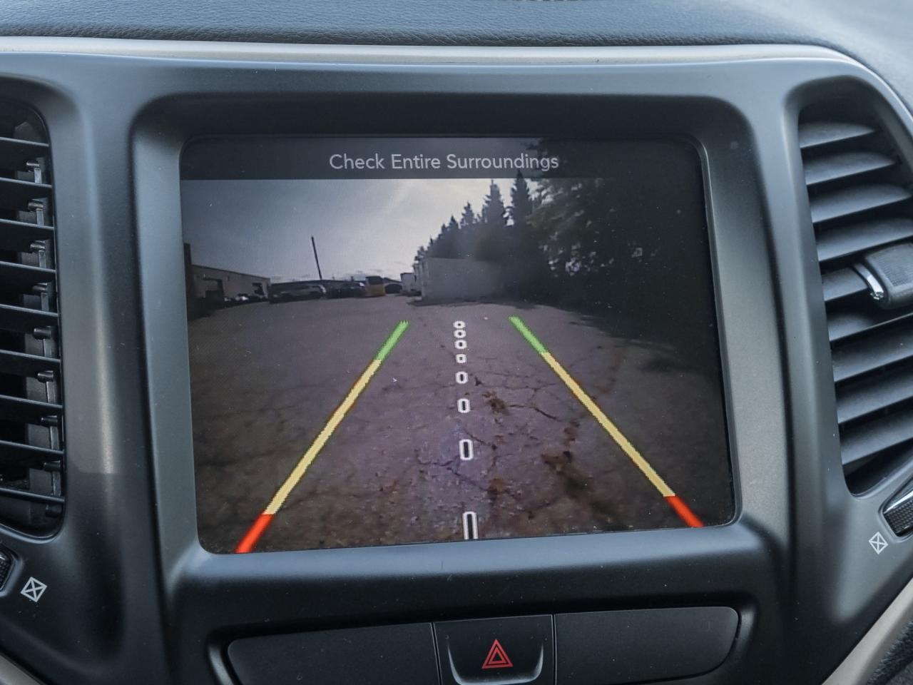 2016 Jeep Cherokee 4WD Limited Photo