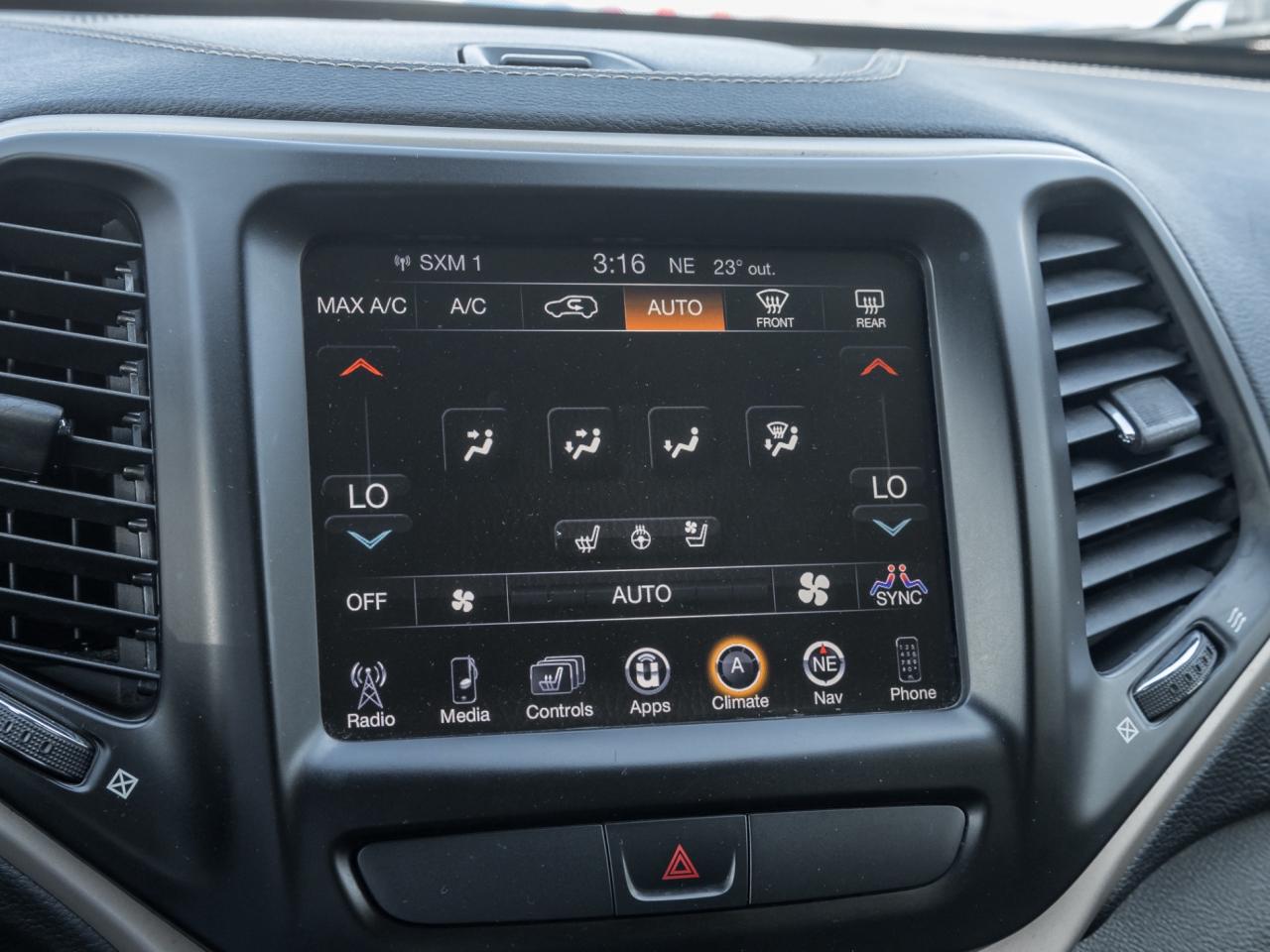 2016 Jeep Cherokee 4WD Limited Photo