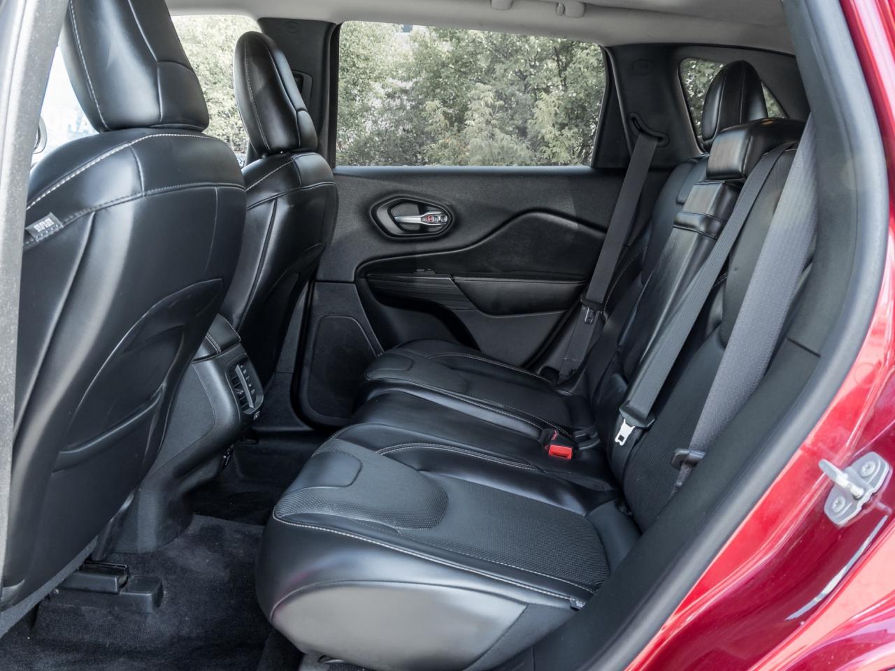 2016 Jeep Cherokee 4WD Limited Photo