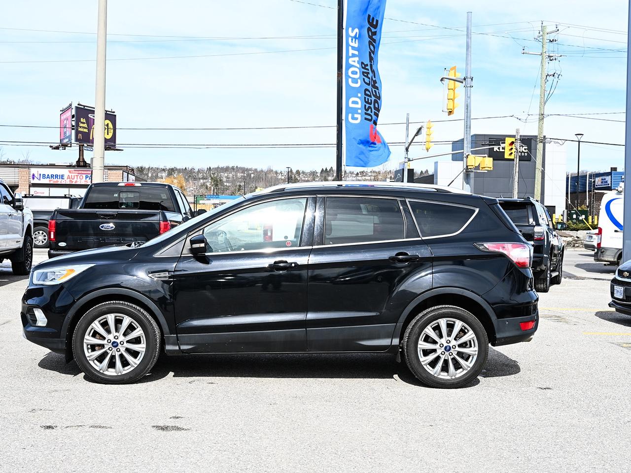 2017 Ford Escape Titanium 4x4 ~Nav ~Cam ~Heated Leather ~Moonroof Photo2