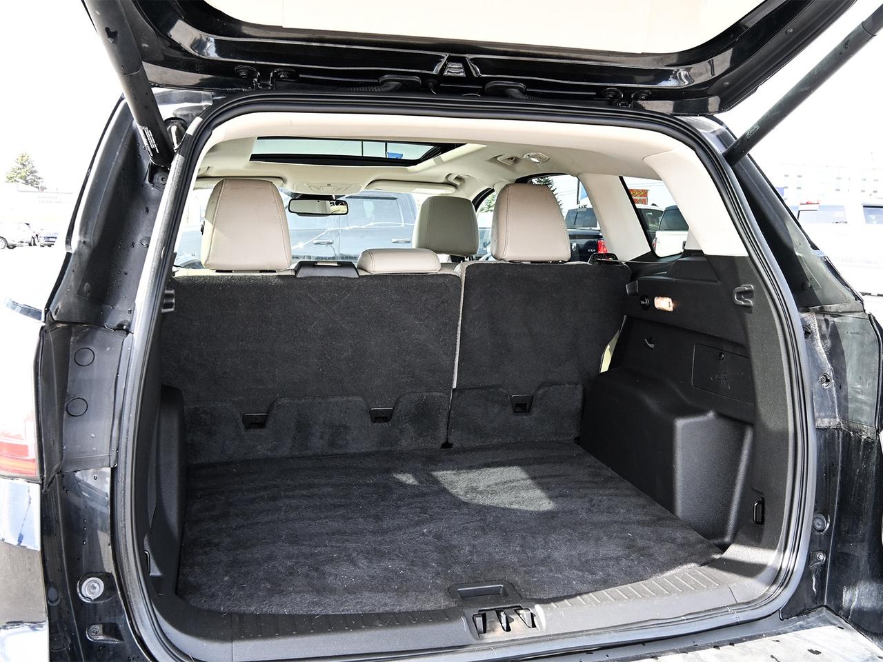 2017 Ford Escape Titanium 4x4 ~Nav ~Cam ~Heated Leather ~Moonroof Photo