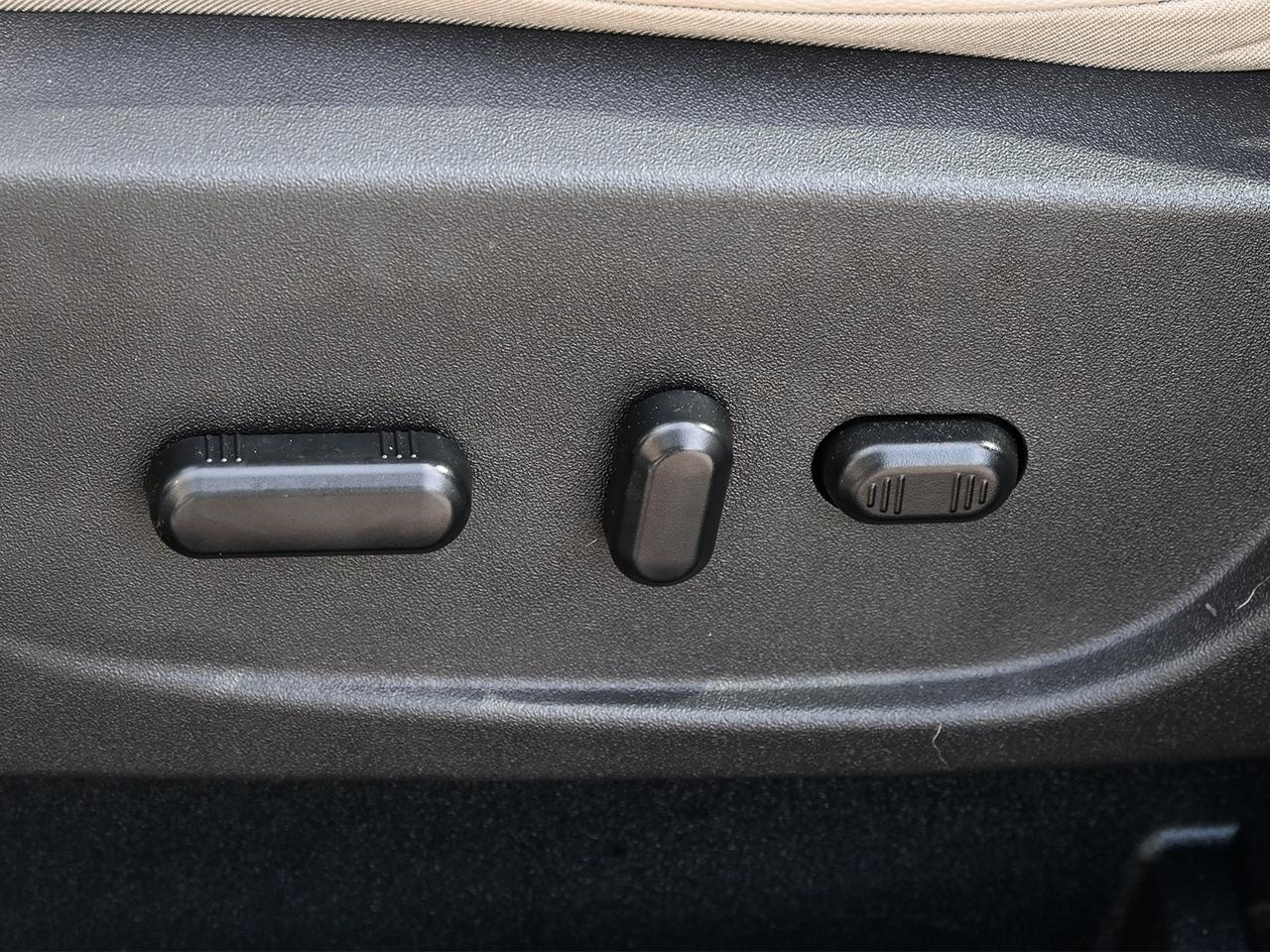 2017 Ford Escape Titanium 4x4 ~Nav ~Cam ~Heated Leather ~Moonroof Photo