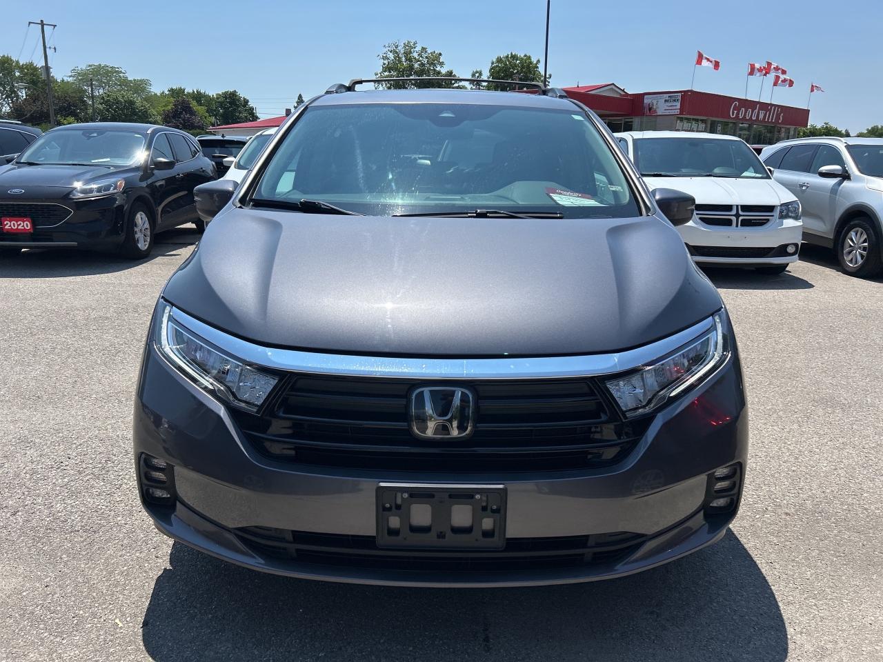 2022 Honda Odyssey EX, REMOTE START, POWER SLIDING DOORS, SUNROOF! Photo2