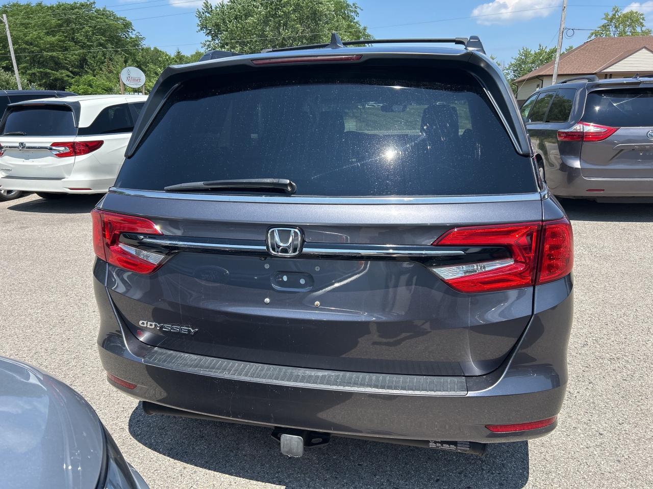 2022 Honda Odyssey EX, REMOTE START, POWER SLIDING DOORS, SUNROOF! Photo