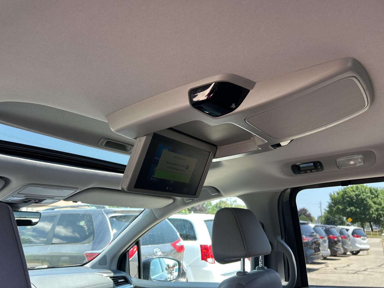 2022 Honda Odyssey EX, REMOTE START, POWER SLIDING DOORS, SUNROOF! Photo