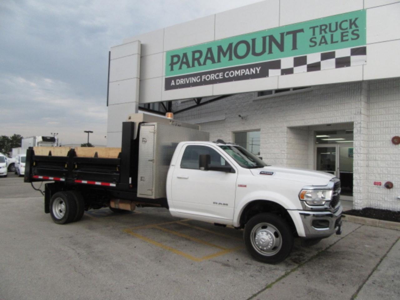 2022 RAM 5500 HD Chassis GAS AUTO 2WD WITH 13FT DUMP BOX & CROSS TOOL BOX Photo0