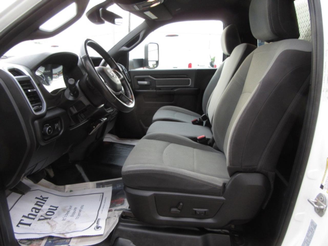 2022 RAM 5500 HD Chassis GAS AUTO 2WD WITH 13FT DUMP BOX & CROSS TOOL BOX Photo