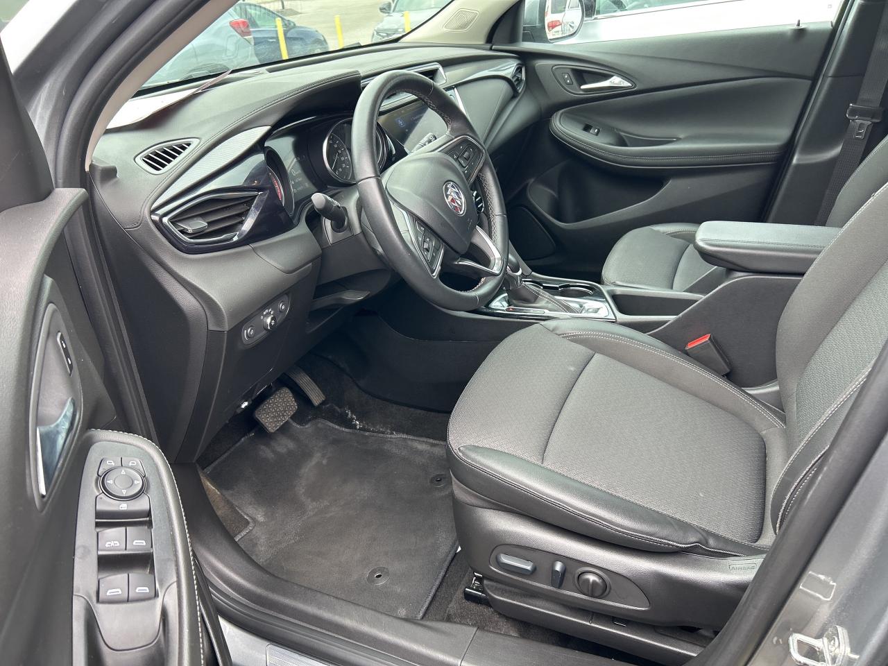 2023 Buick Encore GX REMOTE START, AWD, HEATED SEATS, CLEAN CARFAX! Photo