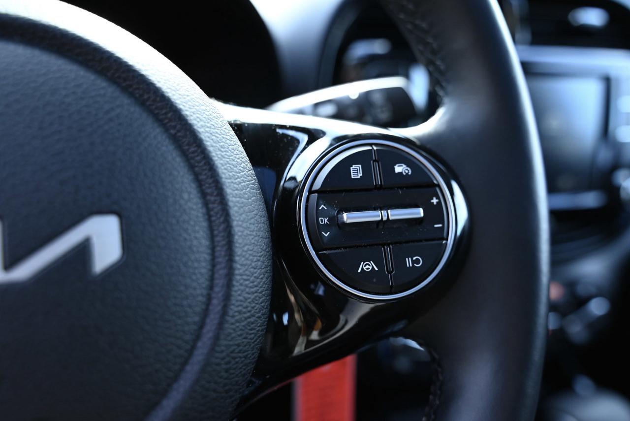 2023 Kia Soul EX+ 1-owner/ ONLY 11,000 kilo WOW!! Photo