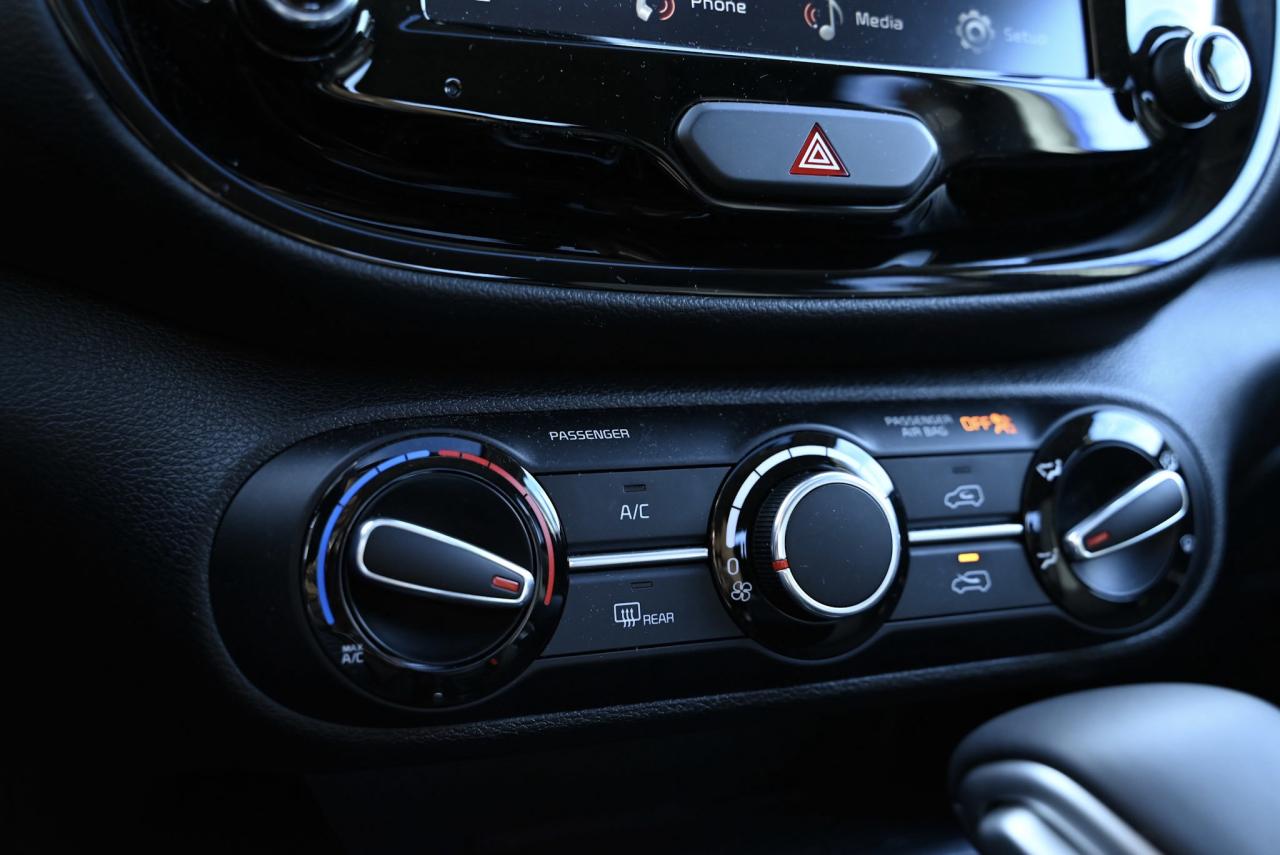 2023 Kia Soul EX+ 1-owner/ ONLY 11,000 kilo WOW!! Photo