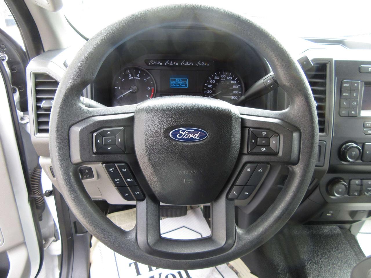 2024 Ford F-250 GAS 4X4 CREW CAB BRAND NEW HI-RAIL PKG 8FT BOX XLT Photo