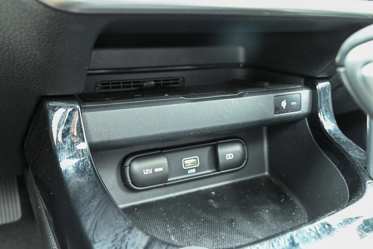 2023 Kia Seltos SX Turbo/ LEATHER/ HEATED/COOLED SEATS/ POWER SEAT Photo