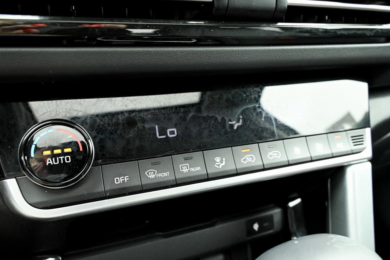 2023 Kia Seltos SX Turbo/ LEATHER/ HEATED/COOLED SEATS/ POWER SEAT Photo