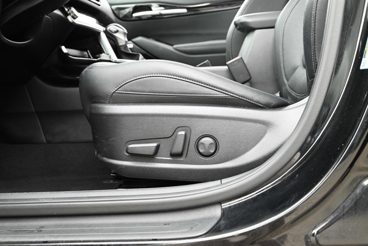 2023 Kia Seltos SX Turbo/ LEATHER/ HEATED/COOLED SEATS/ POWER SEAT Photo