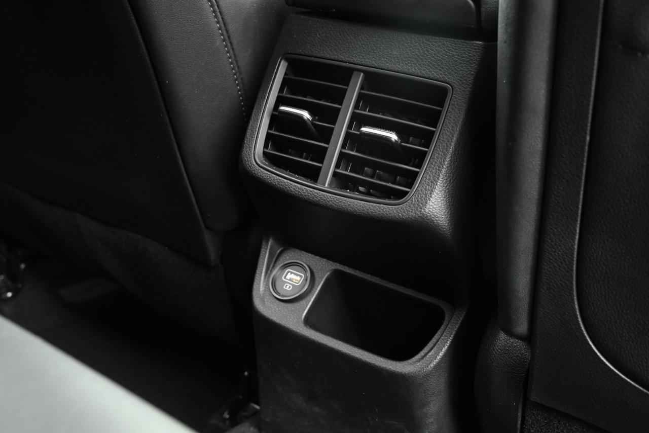 2023 Kia Seltos SX Turbo/ LEATHER/ HEATED/COOLED SEATS/ POWER SEAT Photo