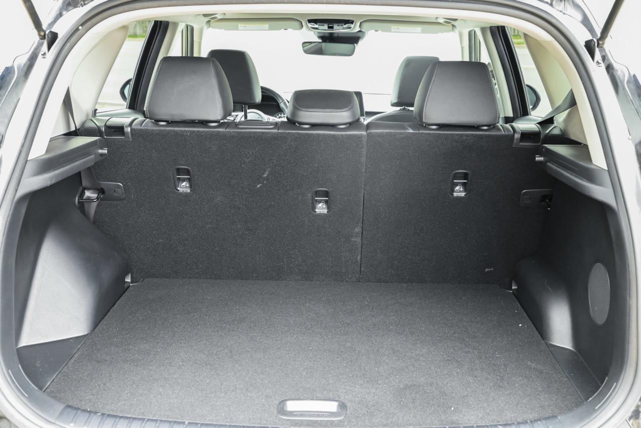 2023 Kia Seltos SX Turbo/ LEATHER/ HEATED/COOLED SEATS/ POWER SEAT Photo