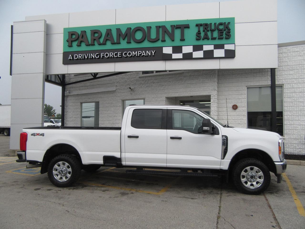 2024 Ford F-350 CREW CAB XLT 4X4 8FT LONG BOX Photo