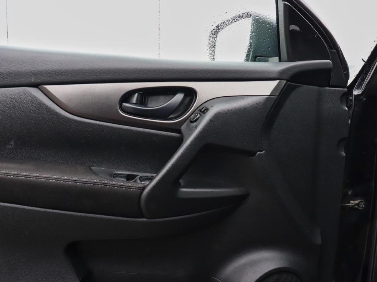 2018 Nissan Qashqai S  -  Heated Seats -  Power Mirrors Photo