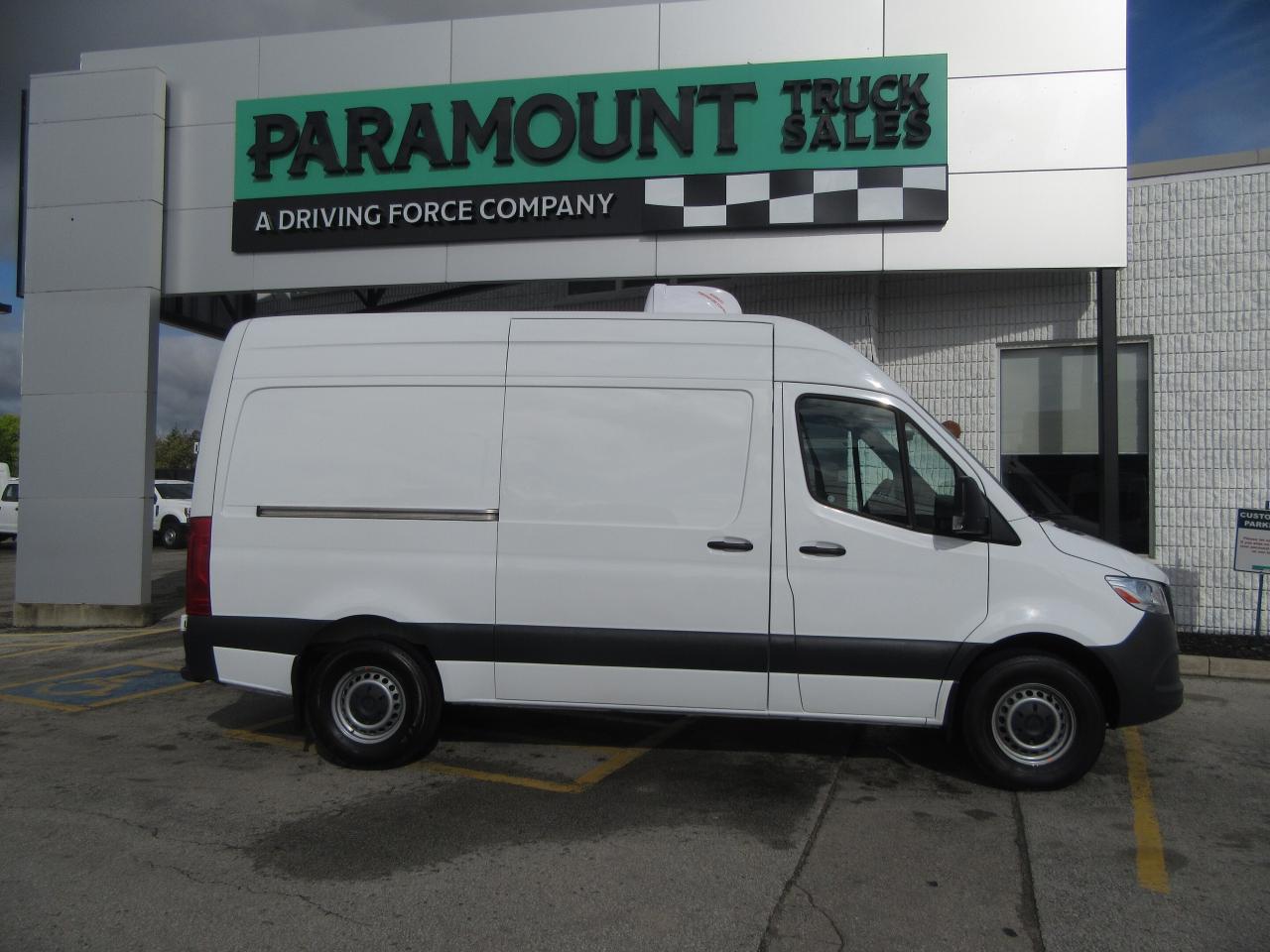 2023 Mercedes-Benz Sprinter 2500 144’ HIGH ROOF DIESEL NEW REEFER SYSTEM Photo