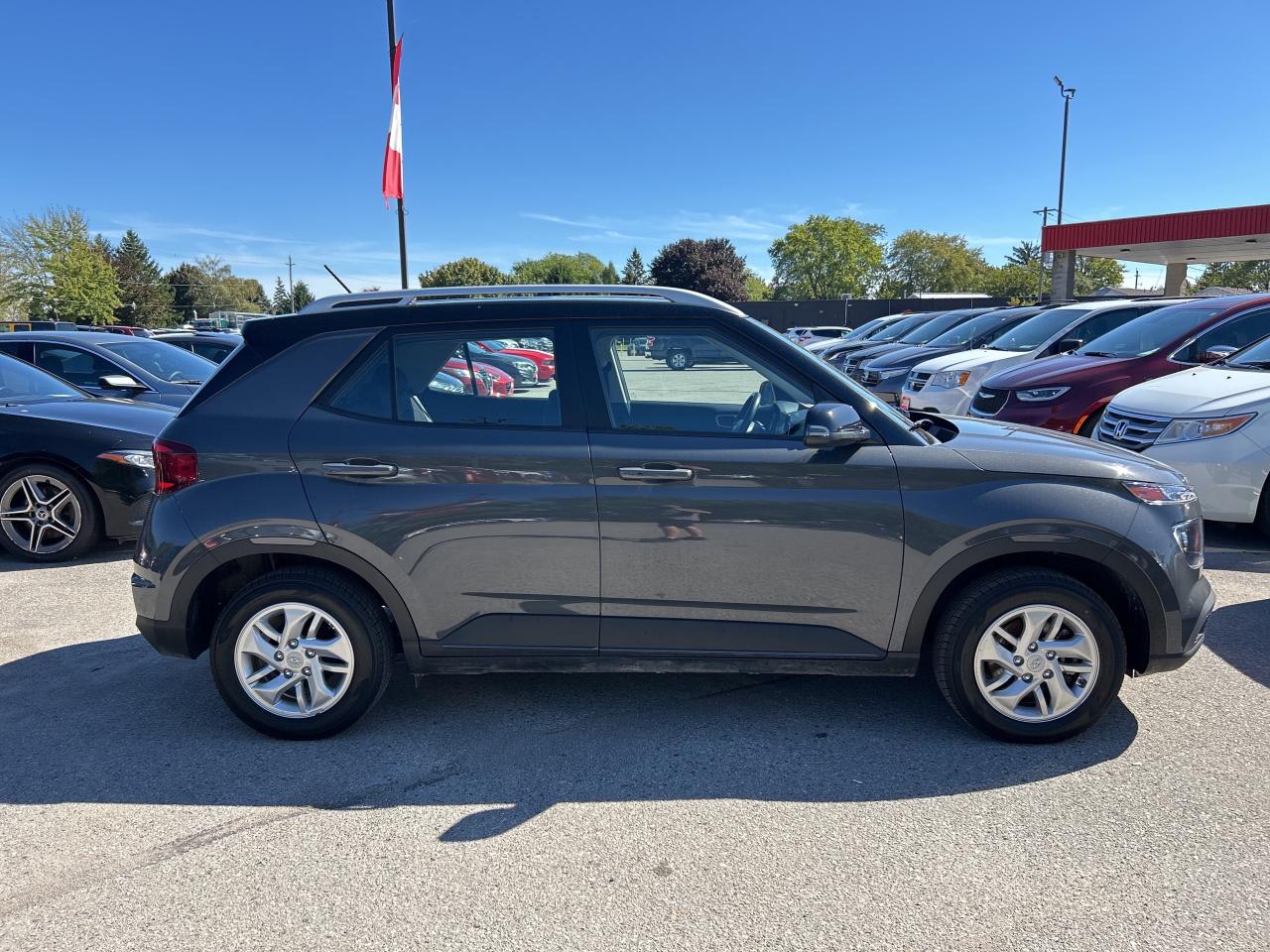 2023 Hyundai Venue PREFERRED, CLEAN CARFAX, REMOTE START, BACK UP CAM Photo