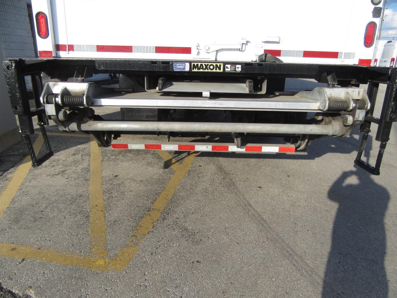 2018 Hino 338 DIESEL 26FT BOX POWER LIFTGATE & RAMP Photo4