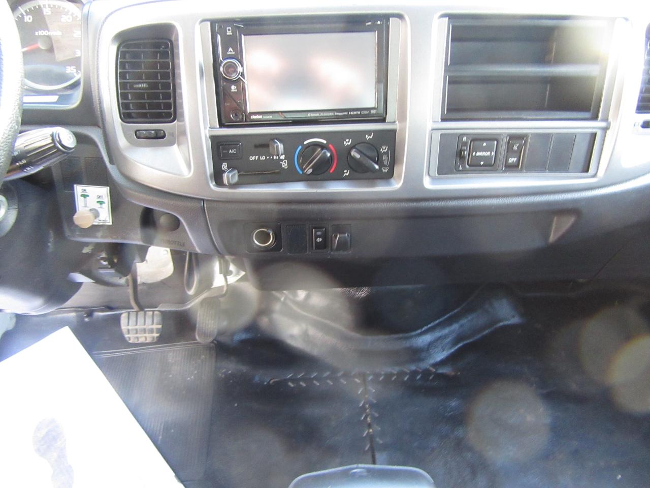 2018 Hino 338 DIESEL 26FT BOX POWER LIFTGATE & RAMP Photo