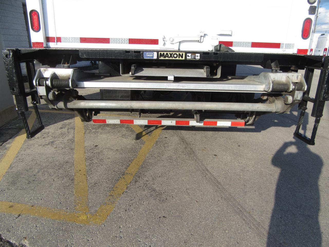 2018 Hino 338 DIESEL 26FT BOX POWER LIFTGATE & RAMP Photo