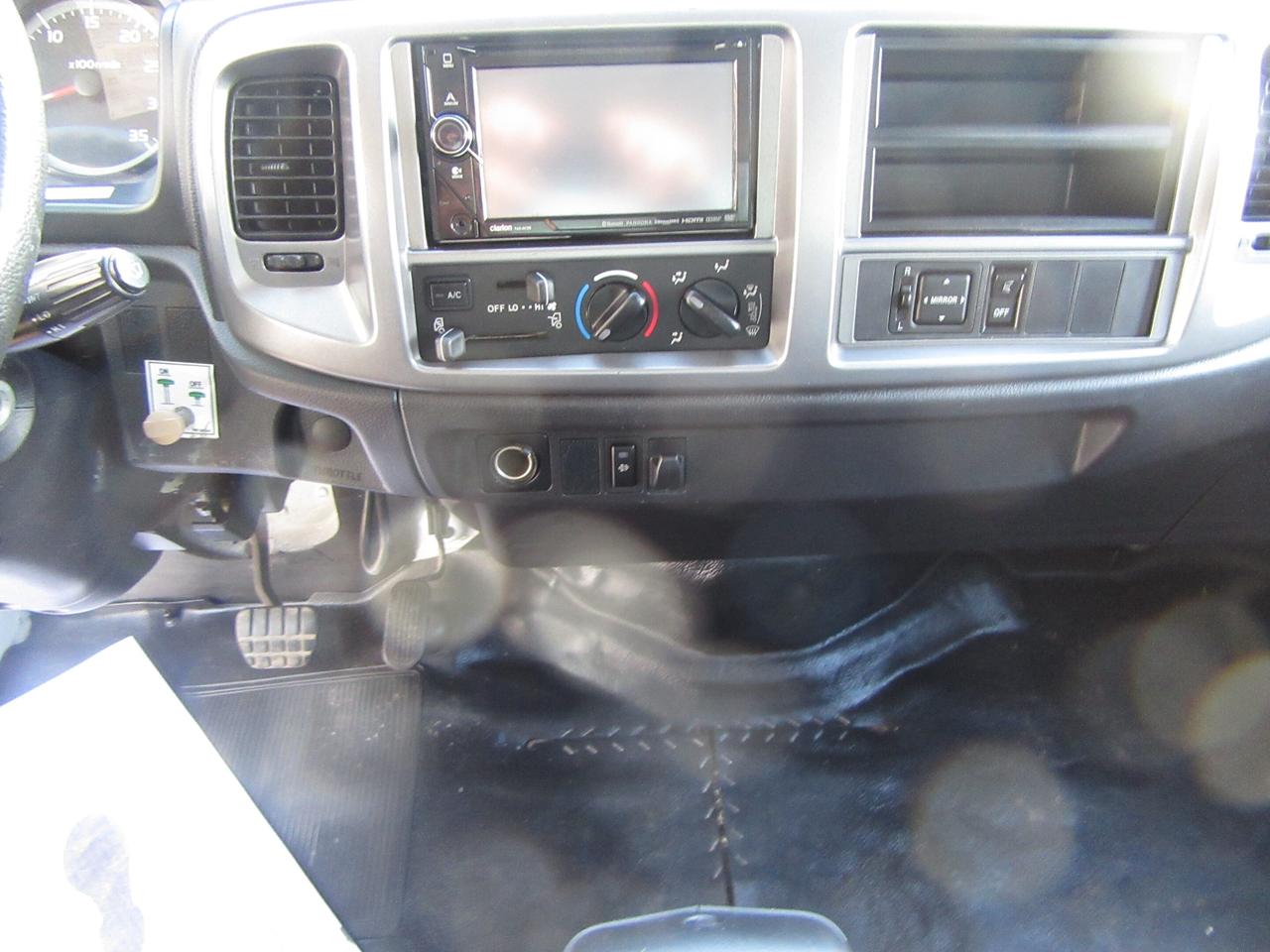 2018 Hino 338 DIESEL 26FT BOX POWER LIFTGATE & RAMP Photo