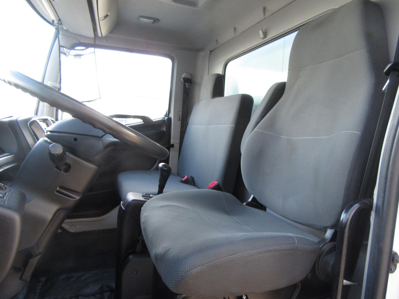 2018 Hino 338 DIESEL 26FT BOX POWER LIFTGATE & RAMP Photo