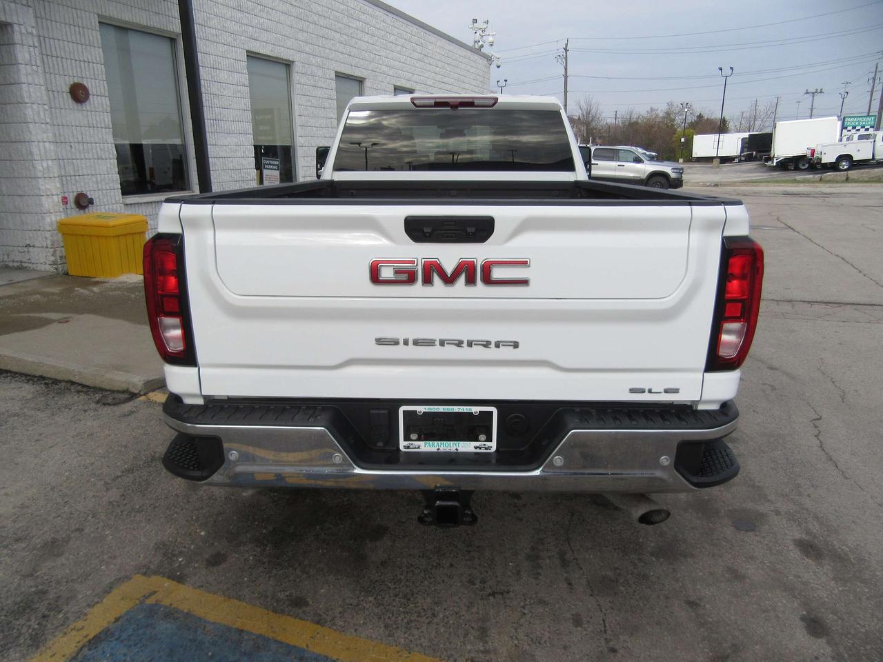 2024 GMC GMC2500 HD GAS 4X4 CREW CAB SLE PKG WITH 8 FT LONG BOX Photo