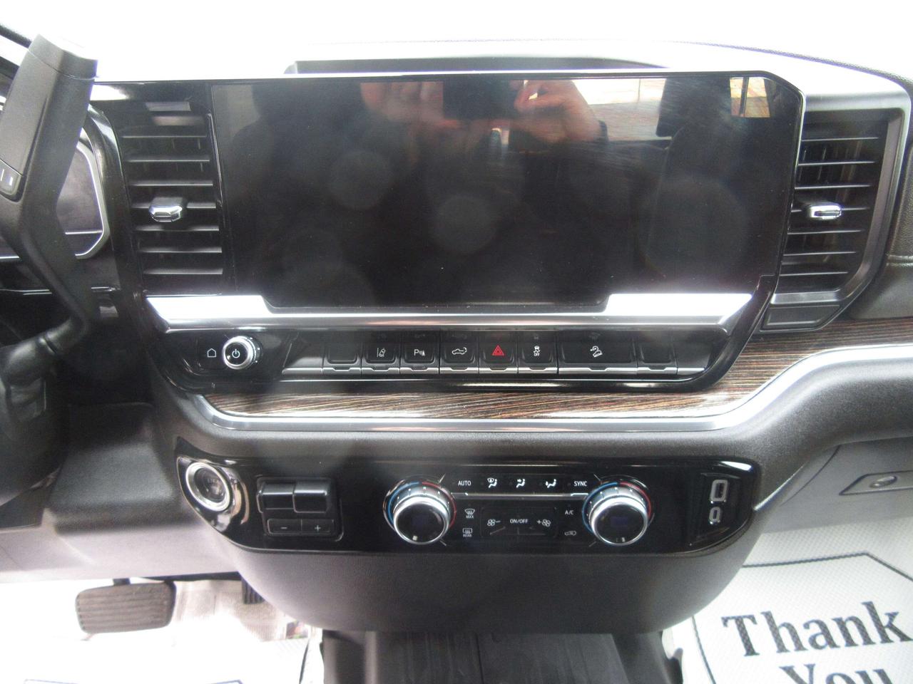 2024 GMC GMC2500 HD GAS 4X4 CREW CAB SLE PKG WITH 8 FT LONG BOX Photo