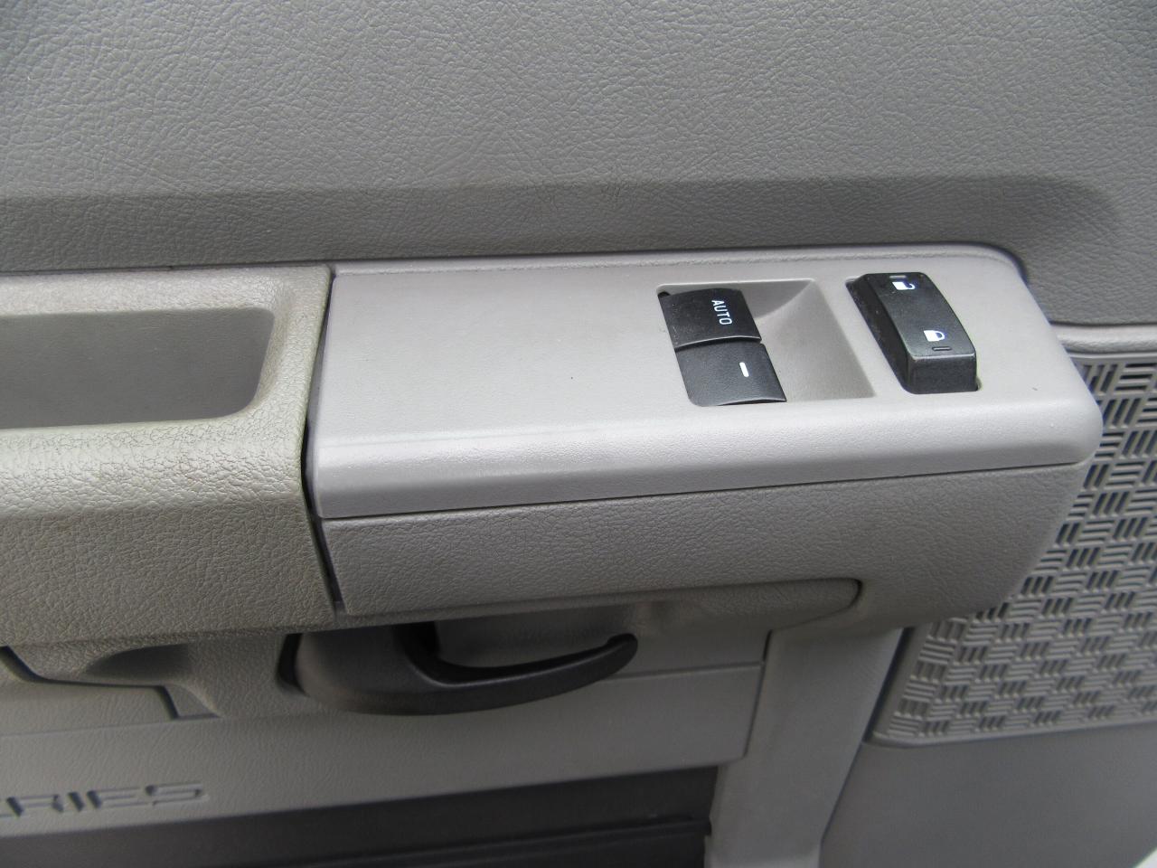 2024 Ford Super Duty E-450 DRW 16 FT ALUMINUM HIGH BOX CUBE VAN WITH RAMP Photo