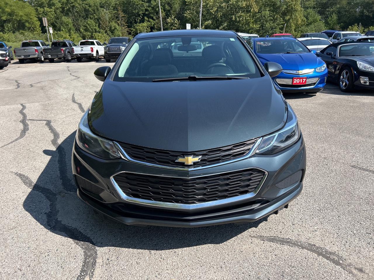 2017 Chevrolet Cruze LT, CLEAN CARFAX, SUNROOF, LOW KMS! Photo2
