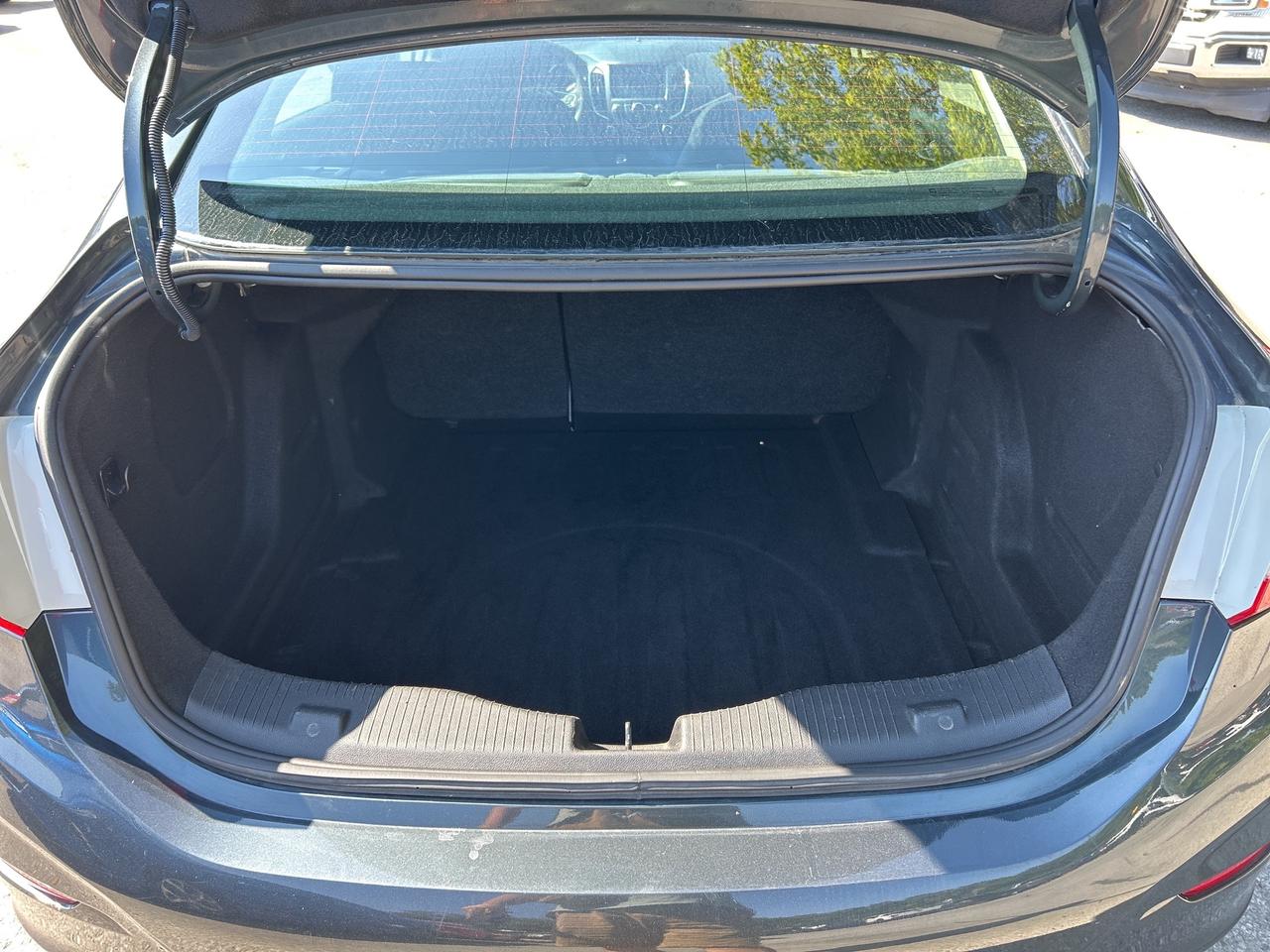2017 Chevrolet Cruze LT, CLEAN CARFAX, SUNROOF, LOW KMS! Photo