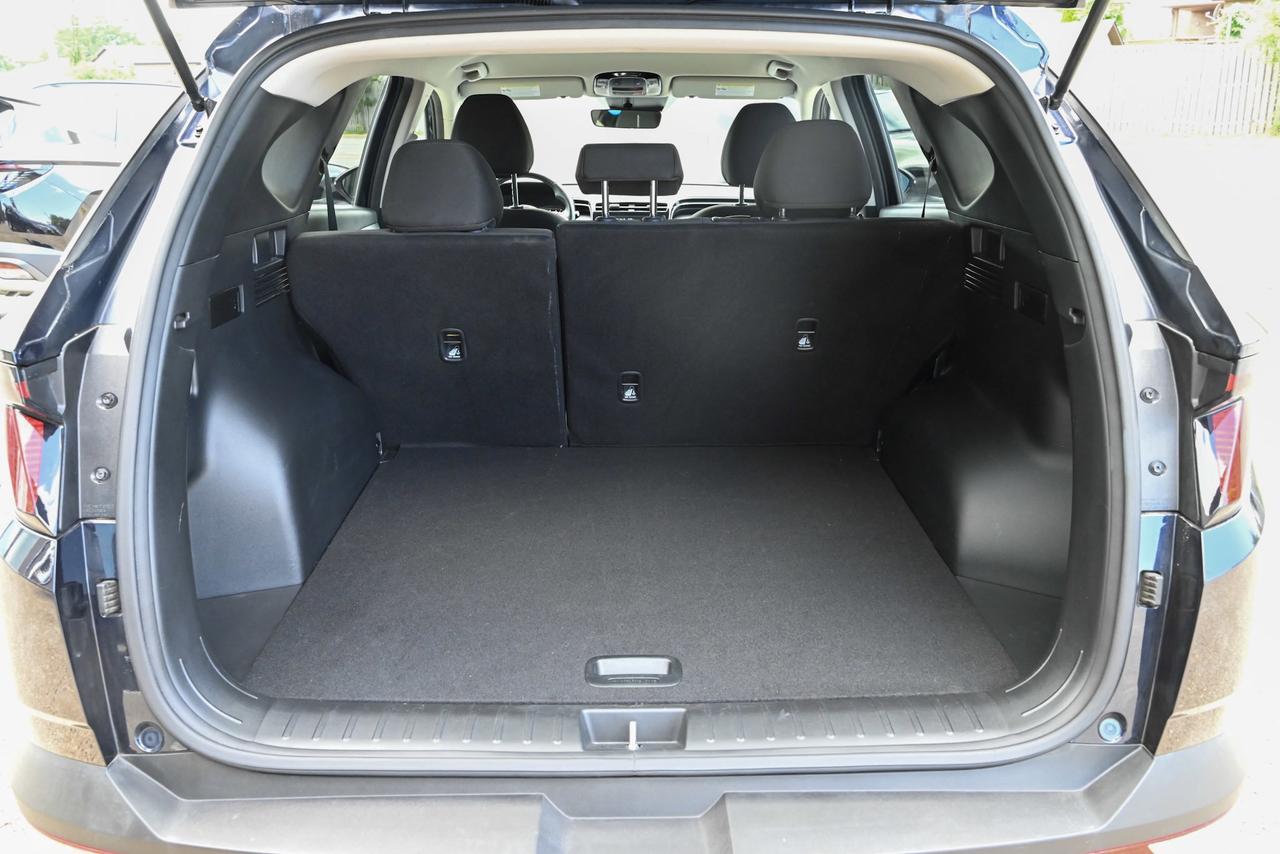 2023 Hyundai Tucson Preferred/ AWD/HEATED SEATS/ HEATED STEERING WHEEL Photo