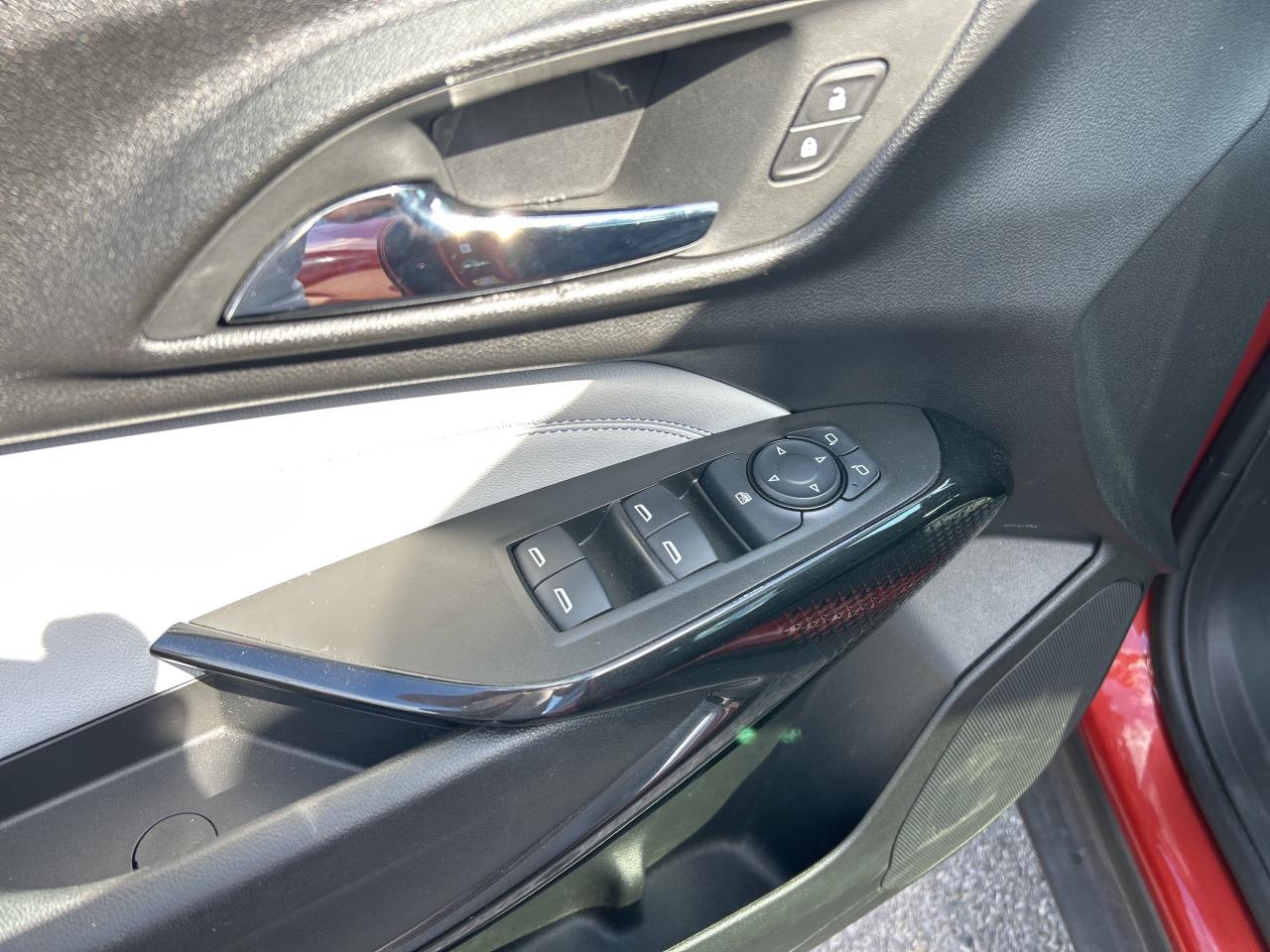 2024 Chevrolet Trax LT, SUNROOF, LOW KMS, REMOTE START, BACK UP CAMERA Photo