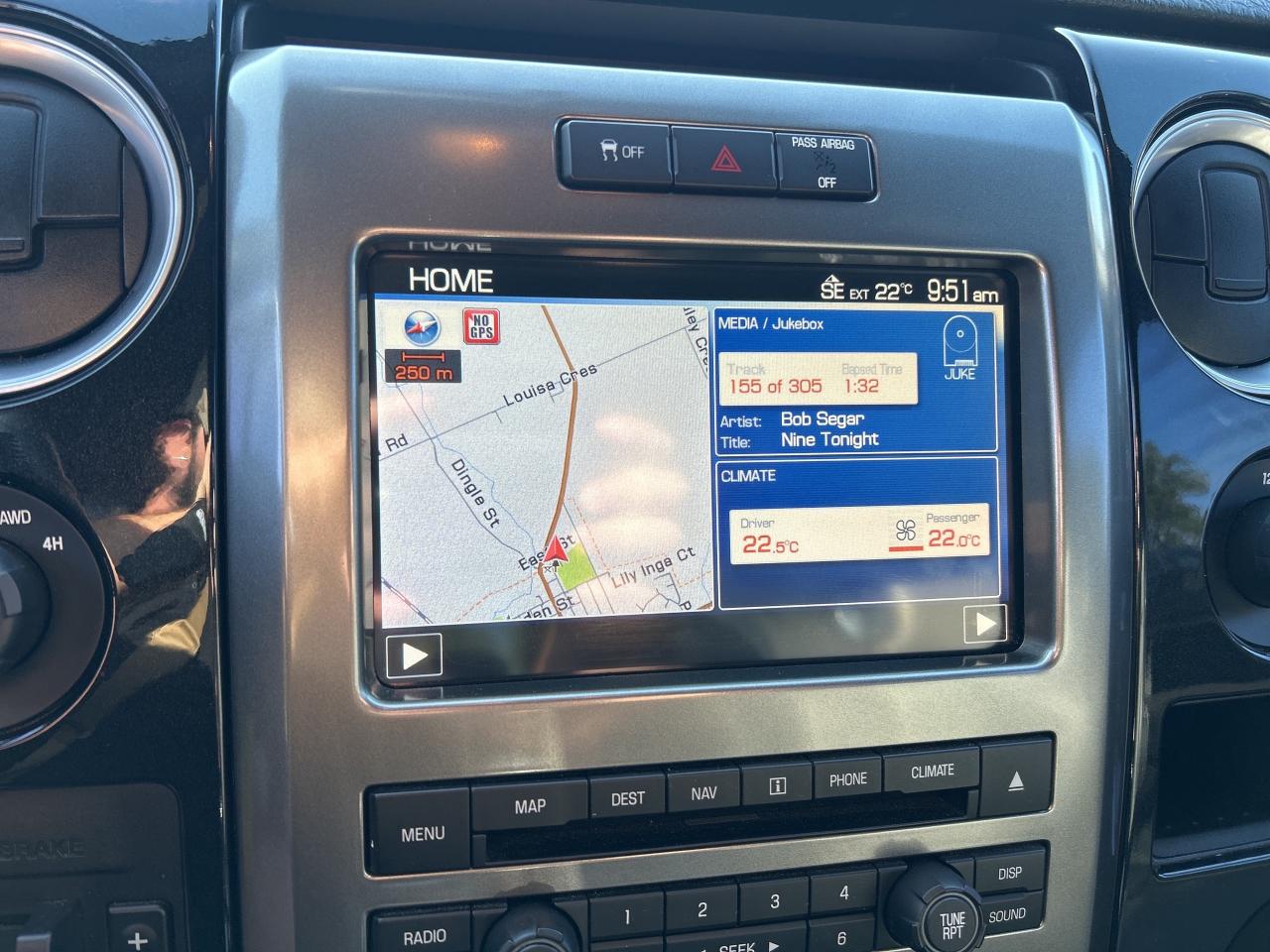 2011 Ford F-150 HARLEY EDITION, CLEAN CARFAX, ONLY 89 000KMS! Photo