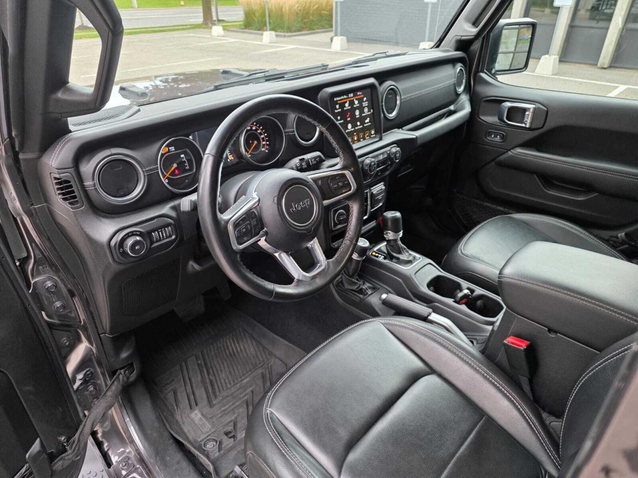 2022 Jeep Wrangler Unlimited Sahara 4X4 Photo