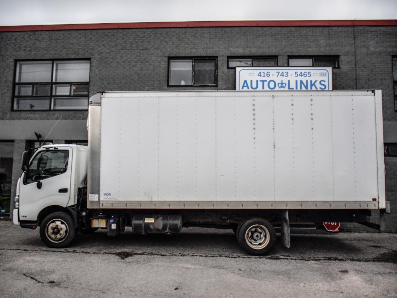 2019 Hino 195 20 FT BOX   AUTO   A/C   DEALER SERVICED   SOLD Photo2