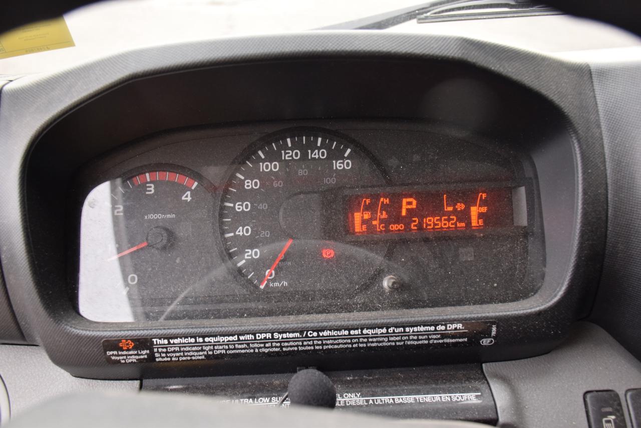 2019 Hino 195 20 FT BOX   AUTO   A/C   DEALER SERVICED   SOLD Photo