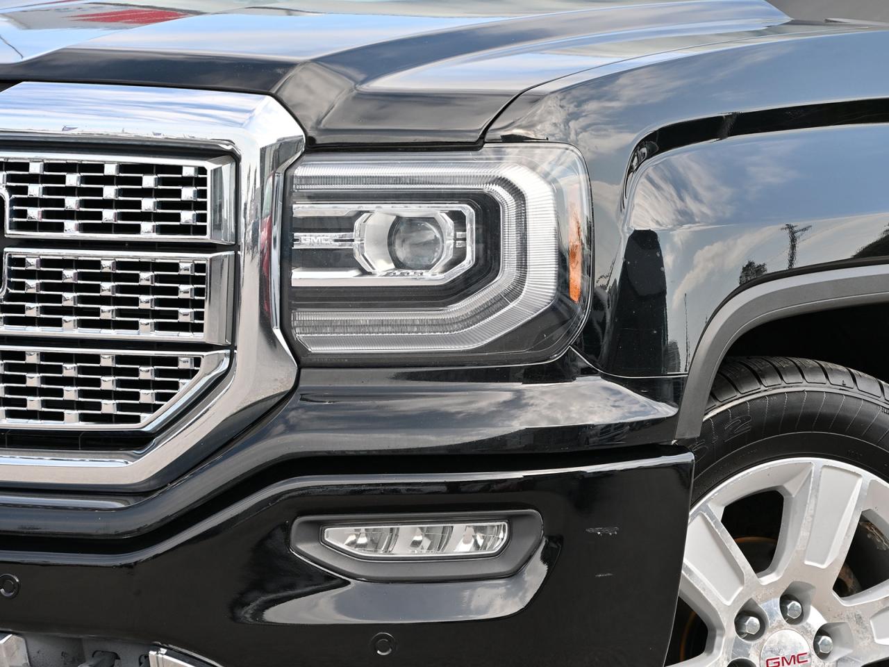 2017 GMC Sierra 1500 Denali Ultimate Crew Cab 4x4 ~6.2L V8 ~Nav ~Camera Photo