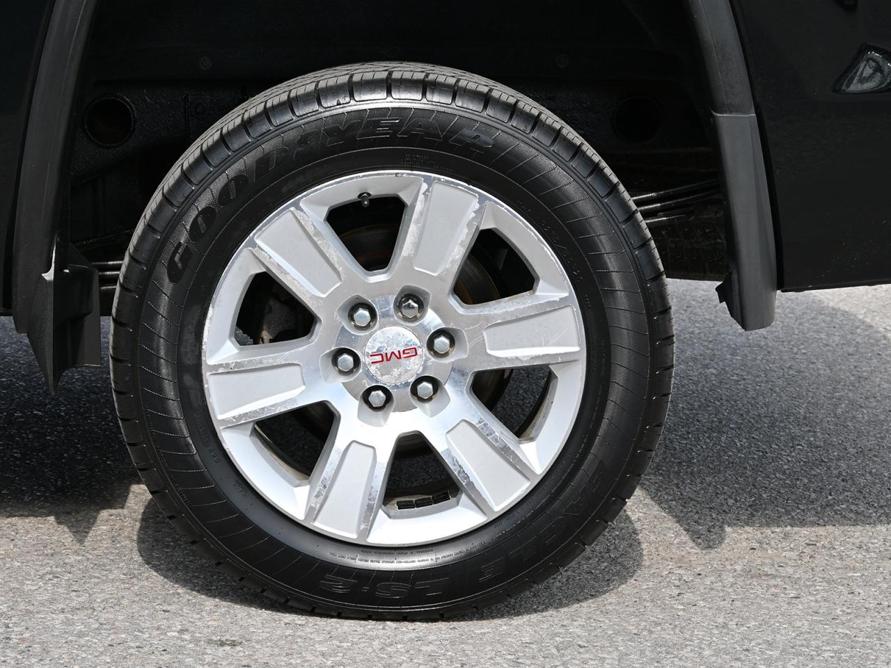 2017 GMC Sierra 1500 Denali Ultimate Crew Cab 4x4 ~6.2L V8 ~Nav ~Camera Photo4