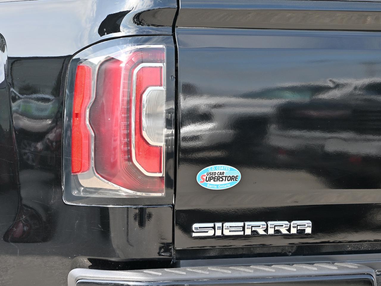 2017 GMC Sierra 1500 Denali Ultimate Crew Cab 4x4 ~6.2L V8 ~Nav ~Camera Photo