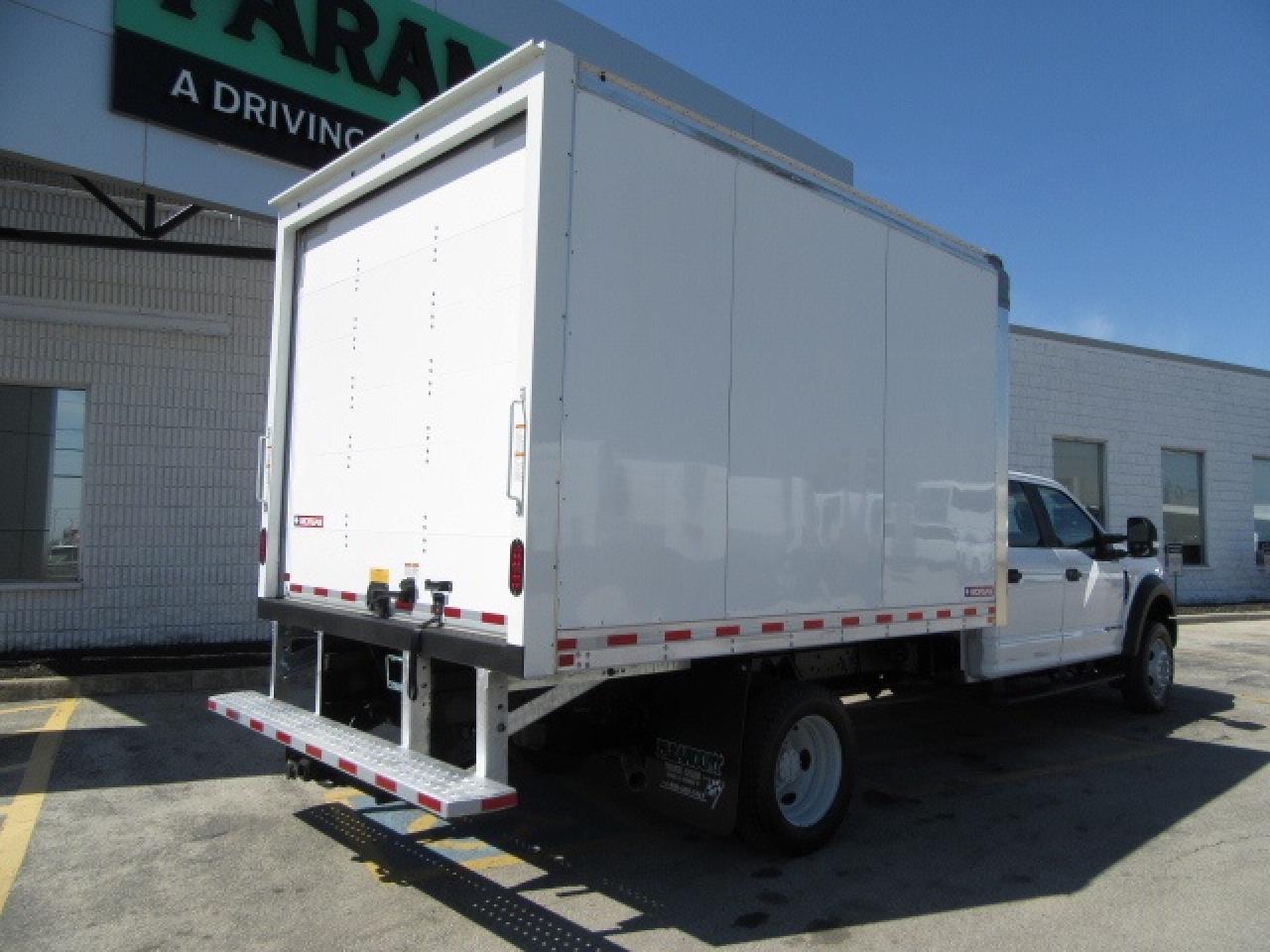 2021 Ford F-550 CREW CAB 4X4 DIESEL NEW 12FT BOX Photo