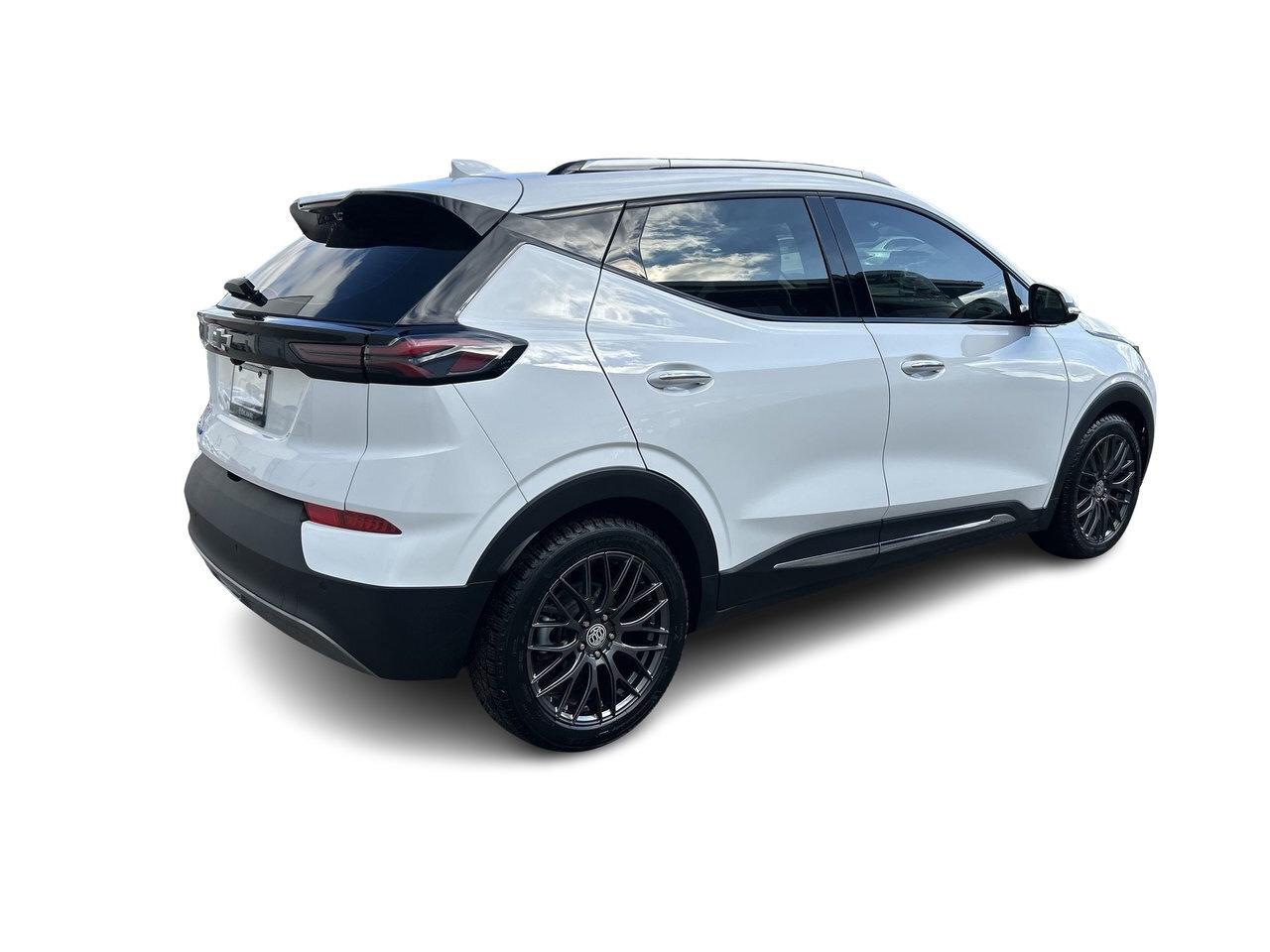 2022 Chevrolet Bolt EUV Premier BOSE Panoramic Sunroof Navigation Winter T Photo