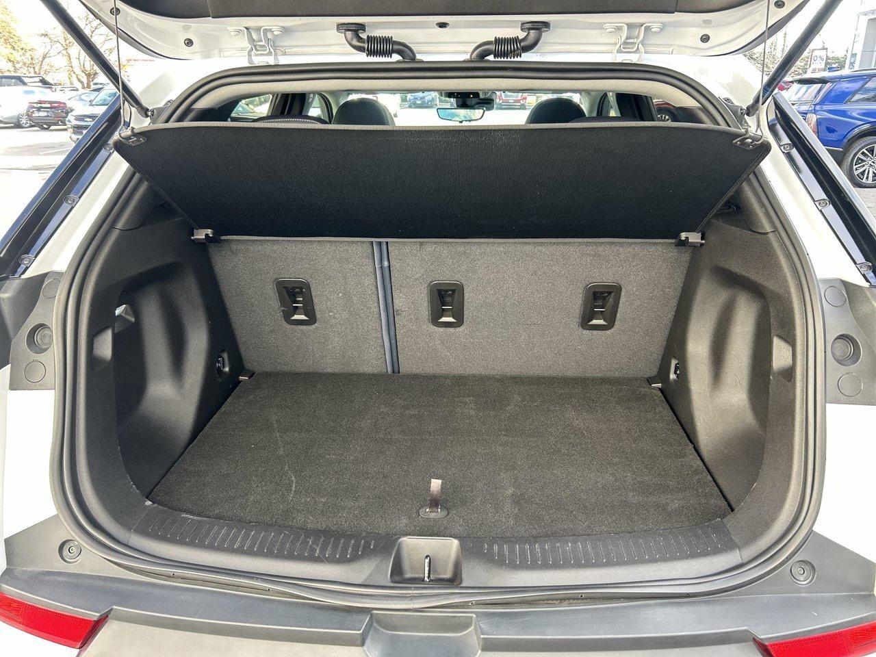 2022 Chevrolet Bolt EUV Premier BOSE Panoramic Sunroof Navigation Winter T Photo